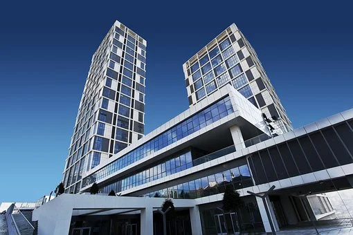 公司注册后是选择一般纳税人还是小规模纳税人？