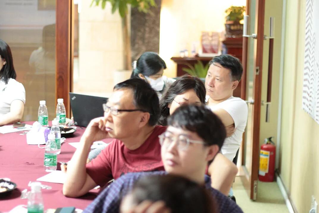 “两会政策对企业利弊的分析”沙龙圆满结束