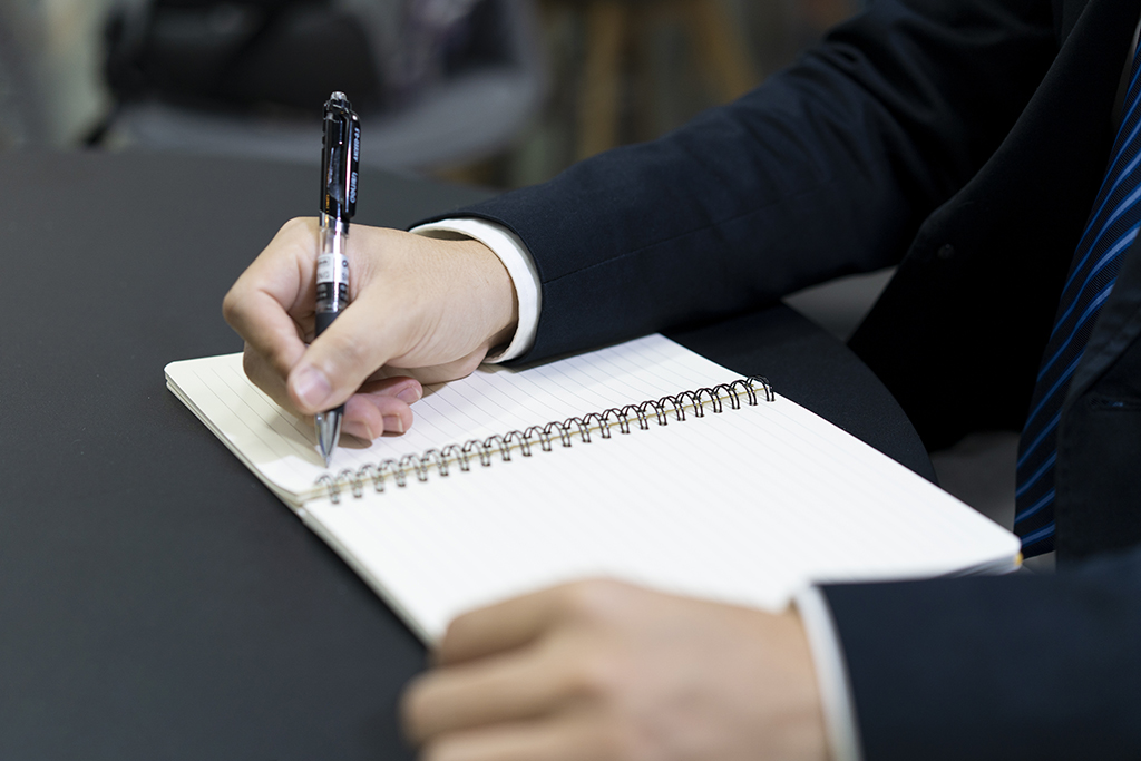 香港公司做账审计含义，根据报告发布意见