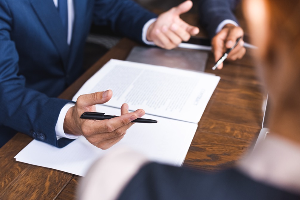 在国内的纳税问题下，为什么选择开曼注册公司?