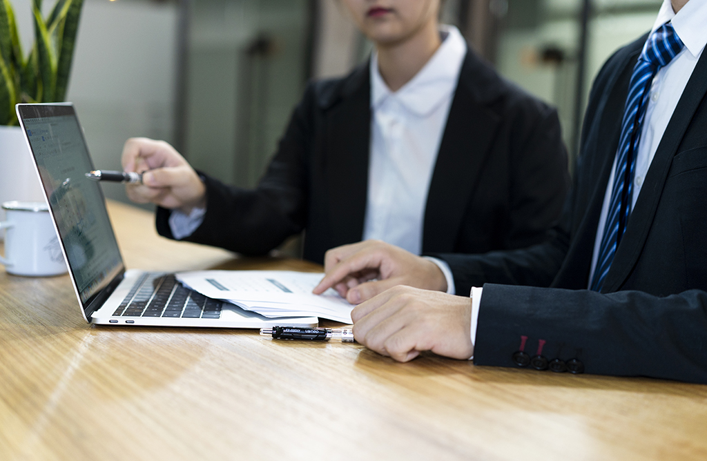 如何顺利为国内公司开设美元账户：全面指南