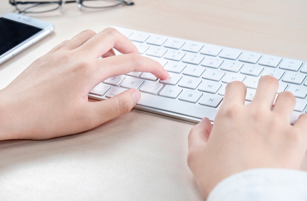 开曼公司在国内注册怎么开户，一年需要多少费用!