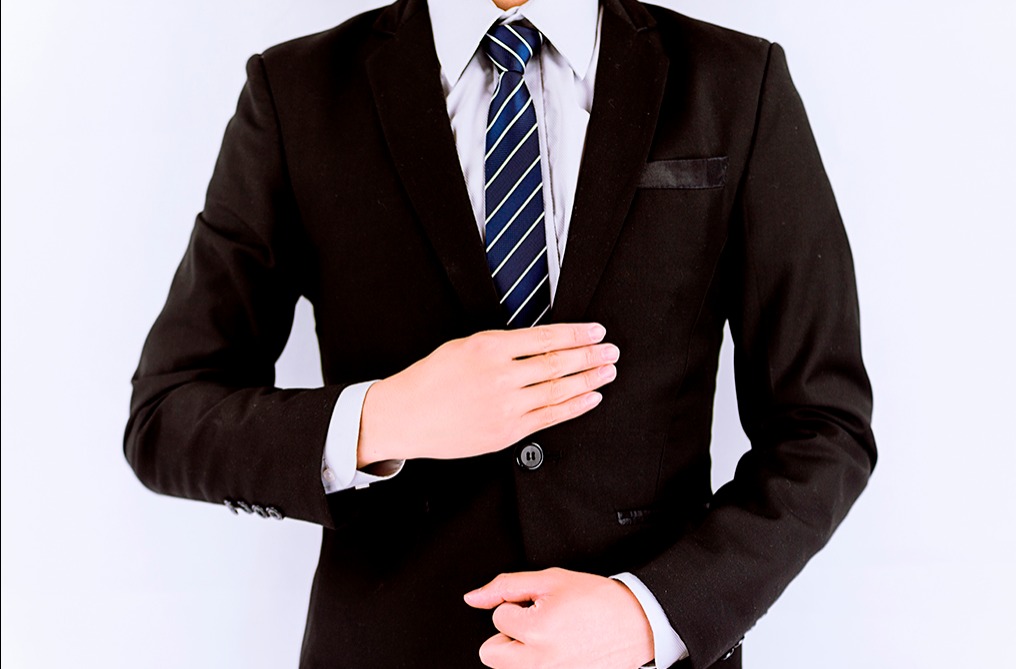 香港人如何在境内控股公司，需要哪些文件