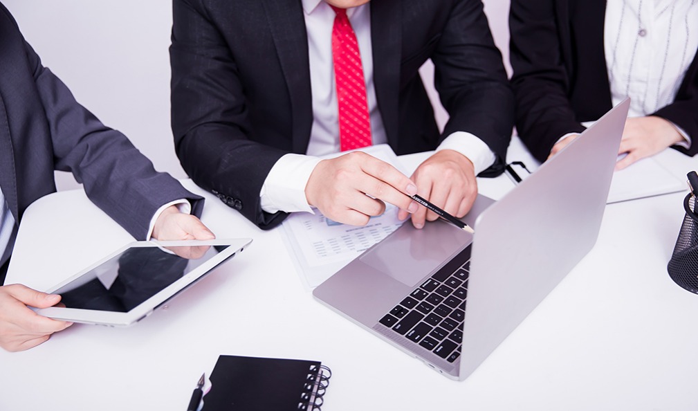 公司注册香港，不在香港开户可以吗?