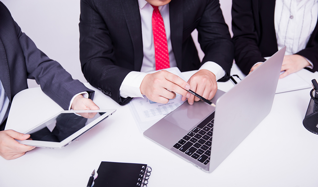 公司注册香港，不在香港开户可以吗?